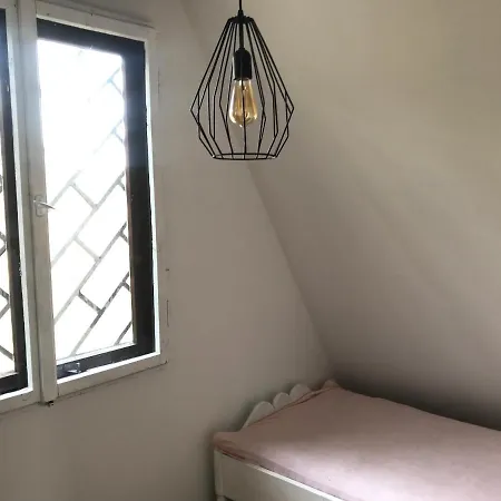 Dom Nad Jeziorem 3 Casa vacanze *