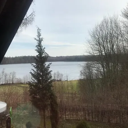 Dom Nad Jeziorem 3 Casa vacanze *